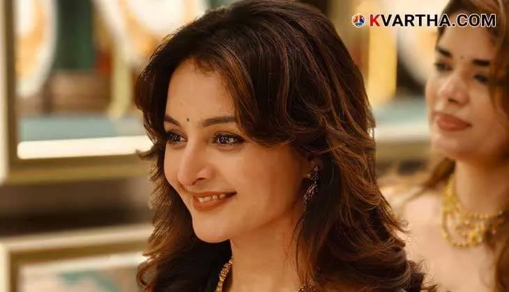 മഞ്ജു വാര്യര്: Manju Warrier Fan Incident Sparks Controversy in Palakkad