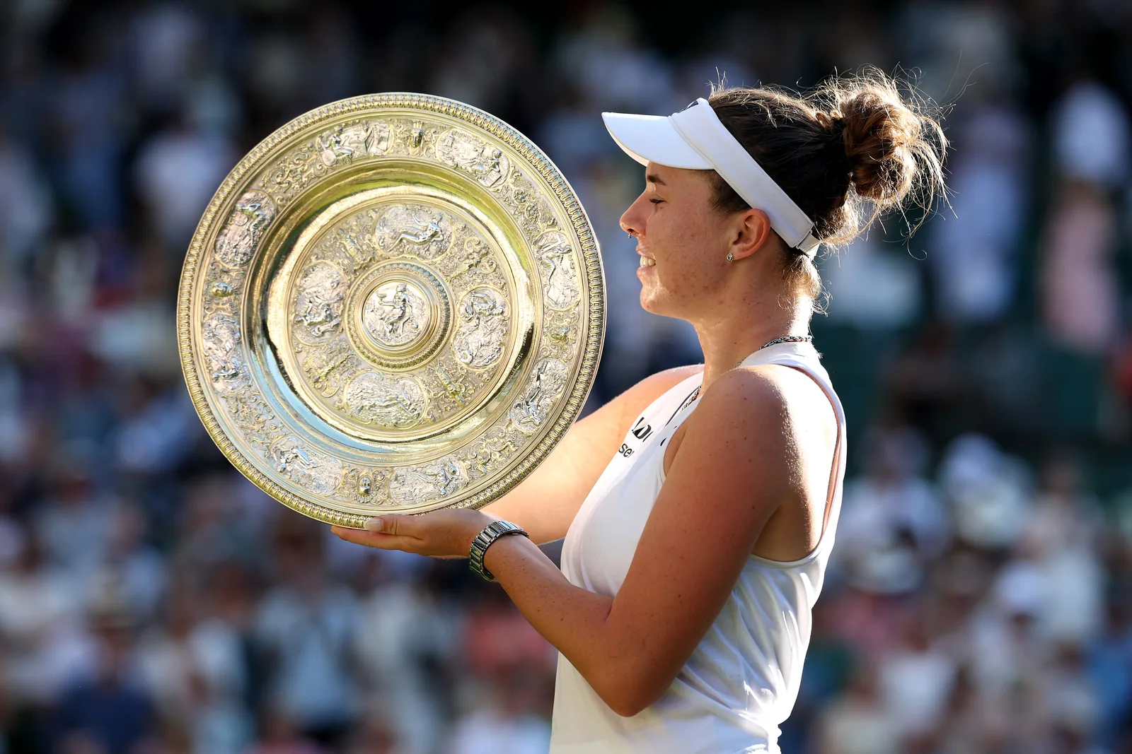 Wimbledon 2026 results: Linda Noskova beats Karolina Muchova in dramatic all-Czech final to win first Grand Slam title